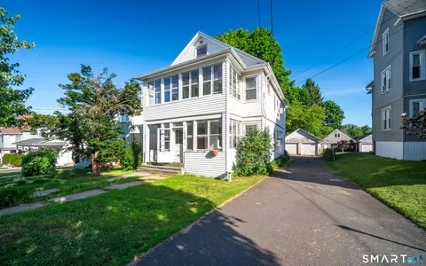 37-39 Freeman St, Hartford, CT 06114