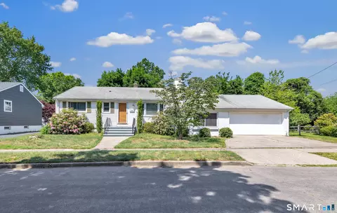 102 Geneva Ter, Fairfield, CT 06824