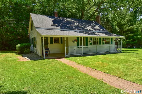 4 Bingham Rd, Canterbury, CT 06331