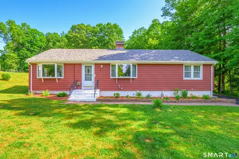 435 W Shepard Ave, Hamden, CT 06514
