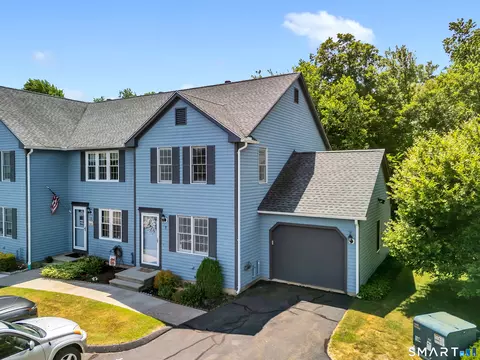 17 Mallard Ct #17, Wallingford, CT 06492 photo 2