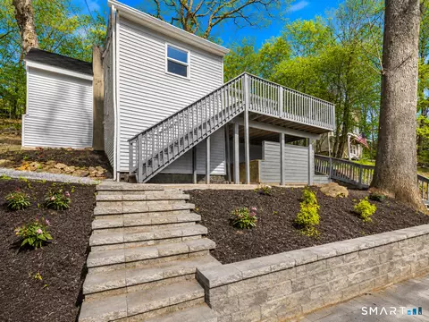 3 Orchard Dr, Danbury, CT 06811