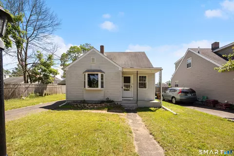 4 Francis St, East Haven, CT 06512