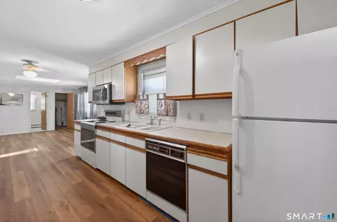 Kitchen - 60 Gilbert Ave, Hamden, CT 06514 photo 3 of 3