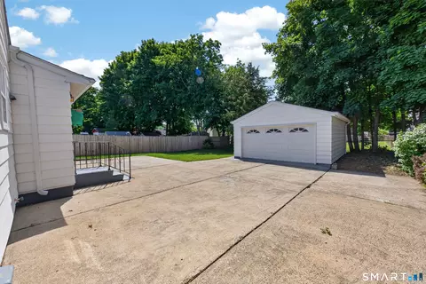 Exterior - 60 Gilbert Ave, Hamden, CT 06514 photo 5 of 6