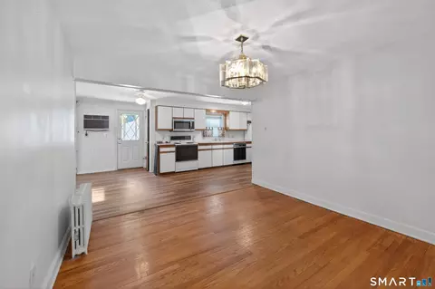 Dining - 60 Gilbert Ave, Hamden, CT 06514 photo 2 of 2