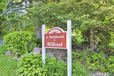8 Julia Ct #8, Broad Brook, CT 06016