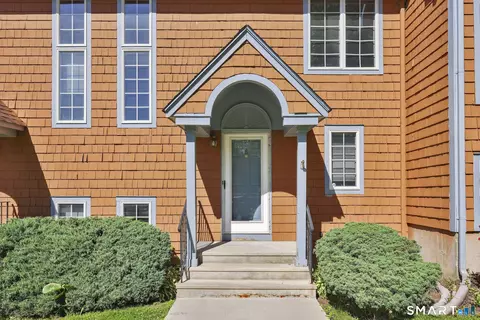 8 Julia Ct #8, Broad Brook, CT 06016