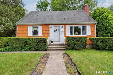 17 Newfield St, Norwalk, CT 06850