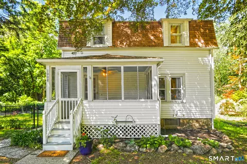 1008 Garden Rd, Orange, CT 06477