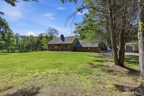 174 S Grand St, Suffield, CT 06093