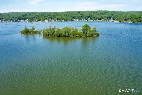 3 Island, East Hampton, CT 06424