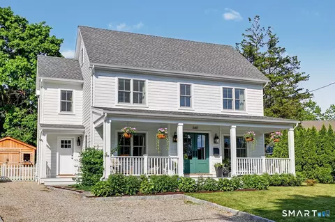 240 Henry St, Fairfield, CT 06824