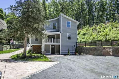 50 Chidsey Rd, Avon, CT 06001