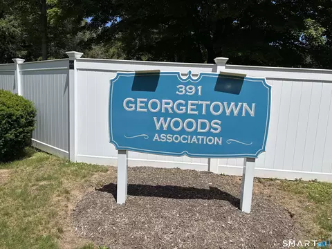 391 Main St #308, Deep River, CT 06417