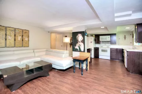Living - Undisclosed, Redding, CT 06896 photo 6 of 6