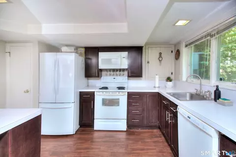 Kitchen - Undisclosed, Redding, CT 06896 photo 3 of 3