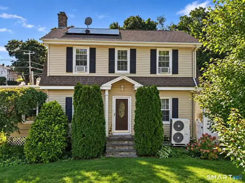 250 Bradley Ave, Waterbury, CT 06708