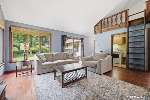 Living - 75 Brinsmade Rd, Hamden, CT 06514 photo 3 of 5
