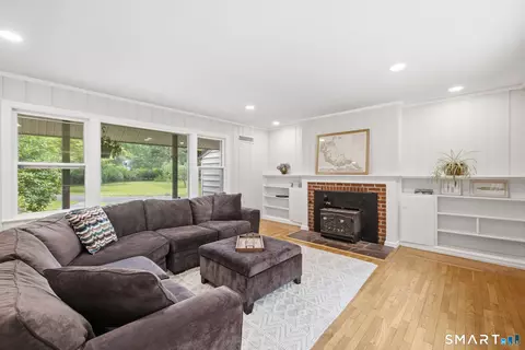 Living - 75 Brinsmade Rd, Hamden, CT 06514 photo 1 of 5