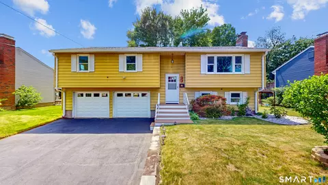 127 Main St, East Hartford, CT 06118