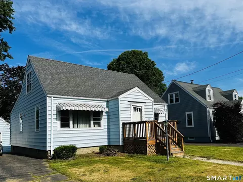 375 Franklin Ave, Stratford, CT 06614