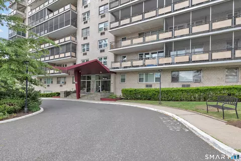80 Cartright St #PHA, Bridgeport, CT 06604
