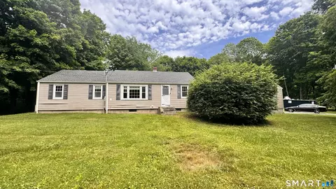 10 Quasset Rd, Pomfret, CT 06259