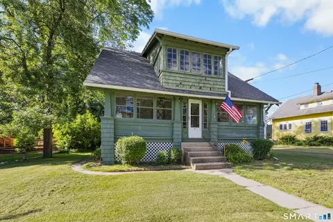4 Hubbard Pl, Wethersfield, CT 06109