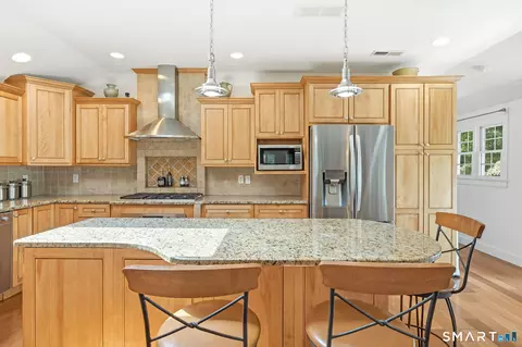 Kitchen - 149 Old Redding Rd, Redding, CT 06896 photo 2 of 4