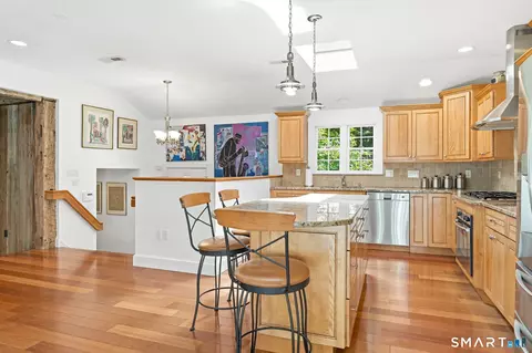 Kitchen - 149 Old Redding Rd, Redding, CT 06896 photo 3 of 4