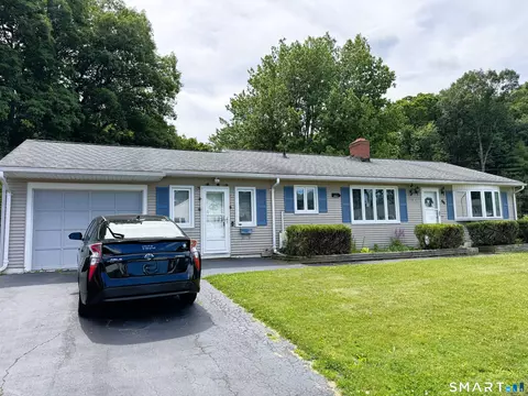 96 Monroe St, East Hartford, CT 06118