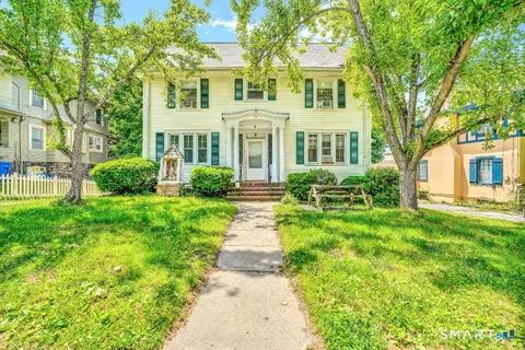 81 Fiske St, Waterbury, CT 06710
