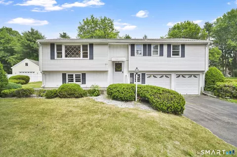 55 Ordway Dr, South Windsor, CT 06074