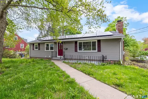 110 Greenwood Dr, Manchester, CT 06042