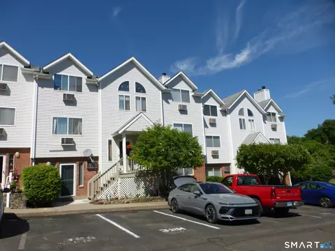 925 Oronoke Rd #32G, Waterbury, CT 06708