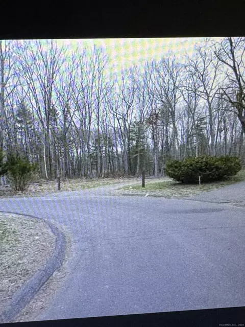 25 Matthew Ln, Windsor, CT 06095 photo 5