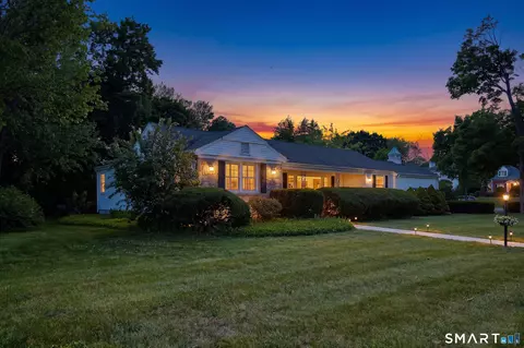 19 Pine Tree Dr, Stamford, CT 06906