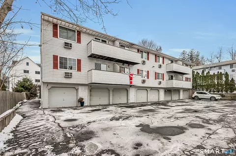 81 Chipman St #13, Waterbury, CT 06708