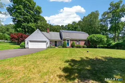 40 Southshire Dr, Southington, CT 06489