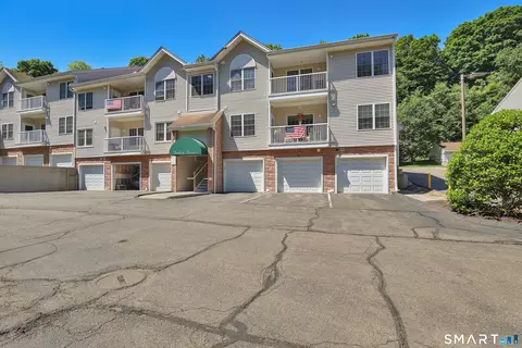 12215 Arganese Pl #12215, Trumbull, CT 06611