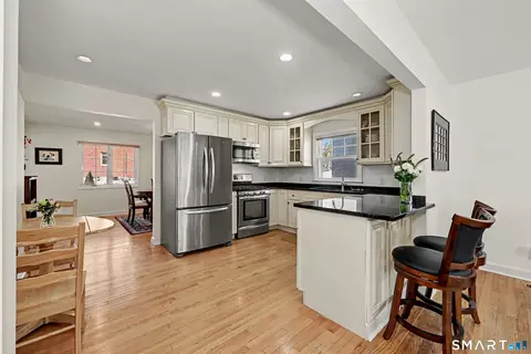 4 Cos Cob Ave, Cos Cob, CT 06807
