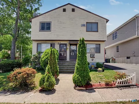 160 Granfield Ave, Bridgeport, CT 06610