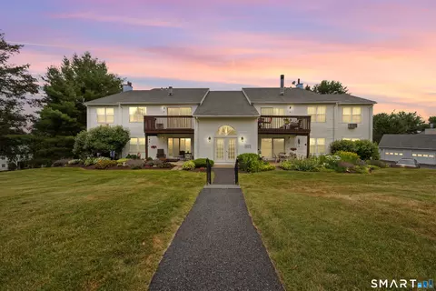 30 Rockledge Loop #30, Torrington, CT 06790