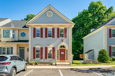 308 Cambridge Cmns #308, Middletown, CT 06457