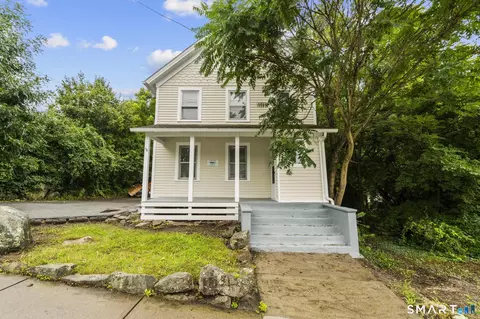 56 Evergreen Ave, New London, CT 06320