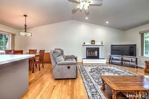 Living - 20 Down Draft Cir, West Haven, CT 06516 photo 5 of 5