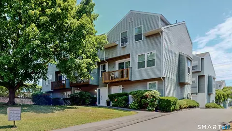 90 Bouton St #2A, Norwalk, CT 06854