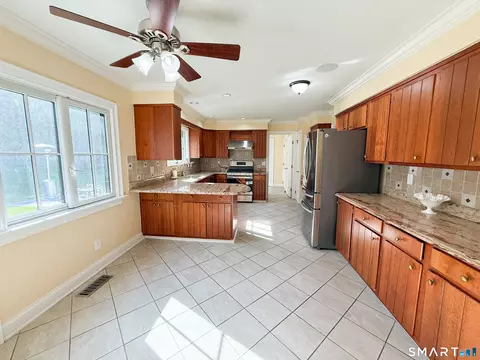 Kitchen - 14 E Gate Rd, Danbury, CT 06811 photo 3 of 3