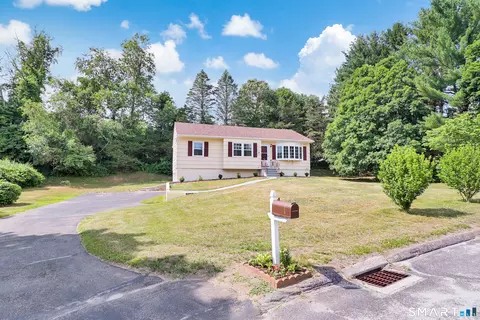 Exterior - 4 Cherry Heights Ter, Sandy Hook, CT 06482 photo 7 of 7
